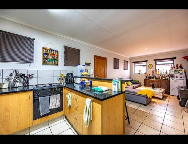 2 BEDROOM APARTMENT FOR SALE IN HATFIELD